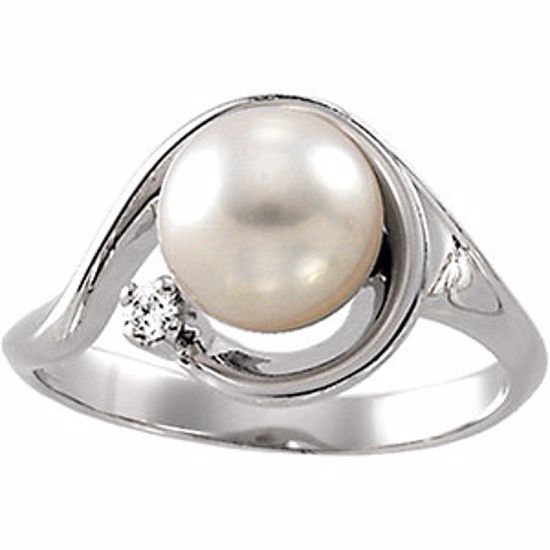 60625:207568:P Akoya Cultured Pearl & Diamond Ring