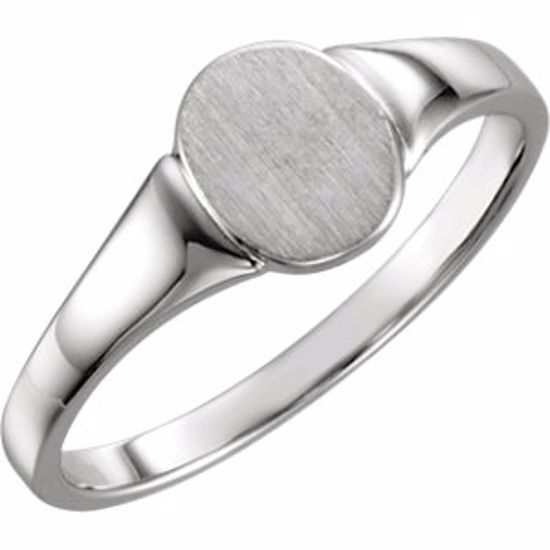 5544:224324:P Platinum 7x6mm Solid Oval Signet Ring