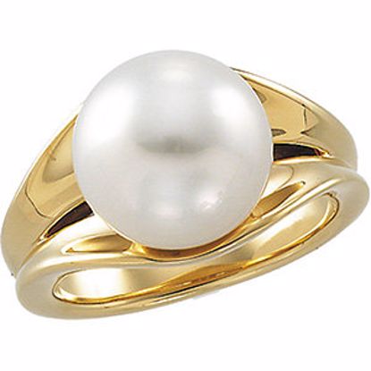 63105:291755:P  South Sea Cultured Pearl Ring