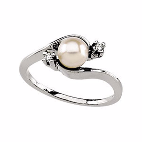 60606:207565:P Akoya Cultured Pearl & Diamond Ring