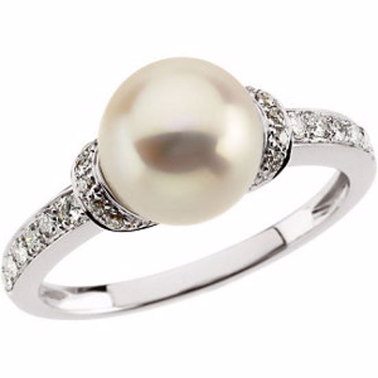 62792:276567:P Freshwater Cultured Pearl & Diamond Ring