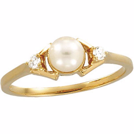 60627:209205:P Akoya Cultured Pearl & Diamond Ring