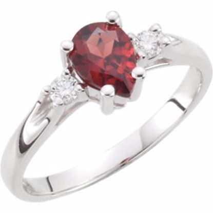 67674:101:P Genuine Mozambique Garnet & Diamond Ring