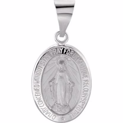 R45333:102:P 14kt White 15x11.5mm Oval Hollow Miraculous Medal