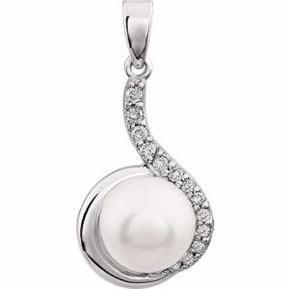 651485:100:P 14kt White 8-8.5mm Freshwater Pearl & 1/8 CTW Diamond Pendant