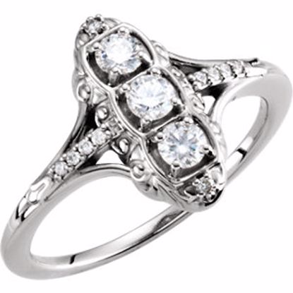 122215:105:P 14kt White 1/3 CTW Diamond 3 Stone Ring