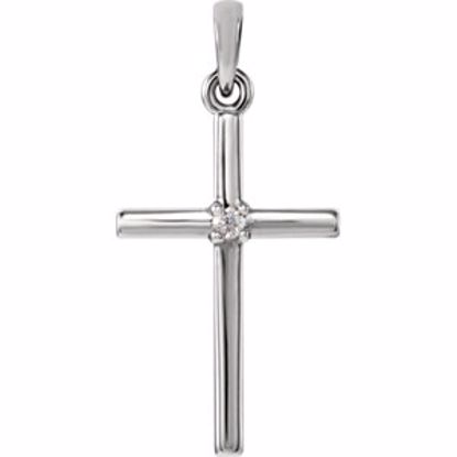 R42326:106:P 14kt White .015 CTW Diamond Cross Pendant