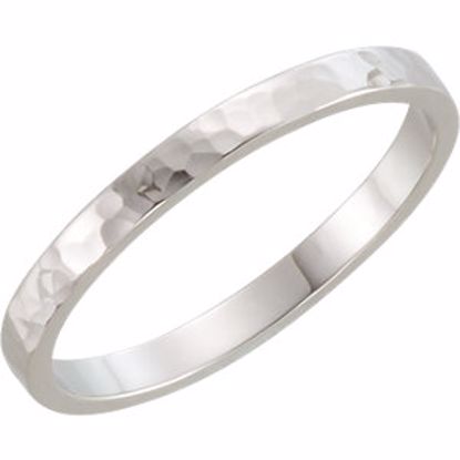 51530:111:P 14kt White 2mm Flat Band with Hammer Finish  Size 11