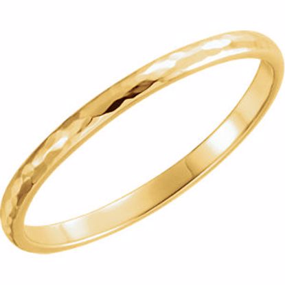 51529:407:P 14kt Yellow 2mm Half Round Hammer Finish Band Size 7
