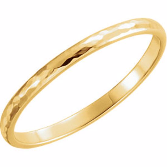 51529:407:P 14kt Yellow 2mm Half Round Hammer Finish Band Size 7