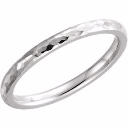 51528:1055:P 14kt White 2mm Comfort Fit Hammer Finish Band Size 5.5