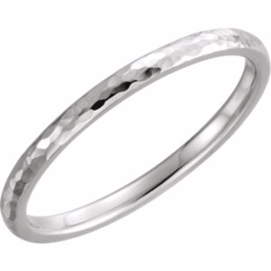51528:110:P 14kt White 2mm Comfort Fit Hammer Finish Band Size 10