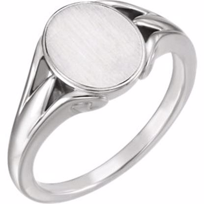 9829:103:P Platinum Signet Ring 
