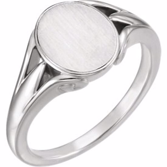 9829:103:P Platinum Signet Ring 